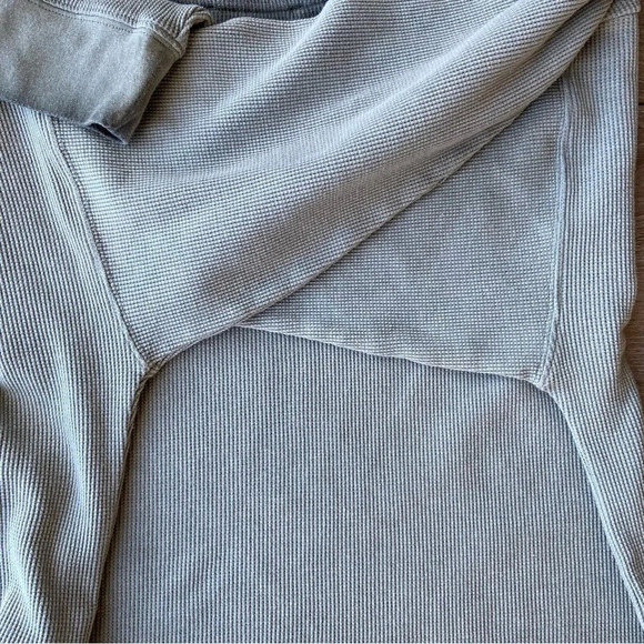 DKNY Ombre Crew Neck Relaxed Sweatshirt - Picture 14 of 14